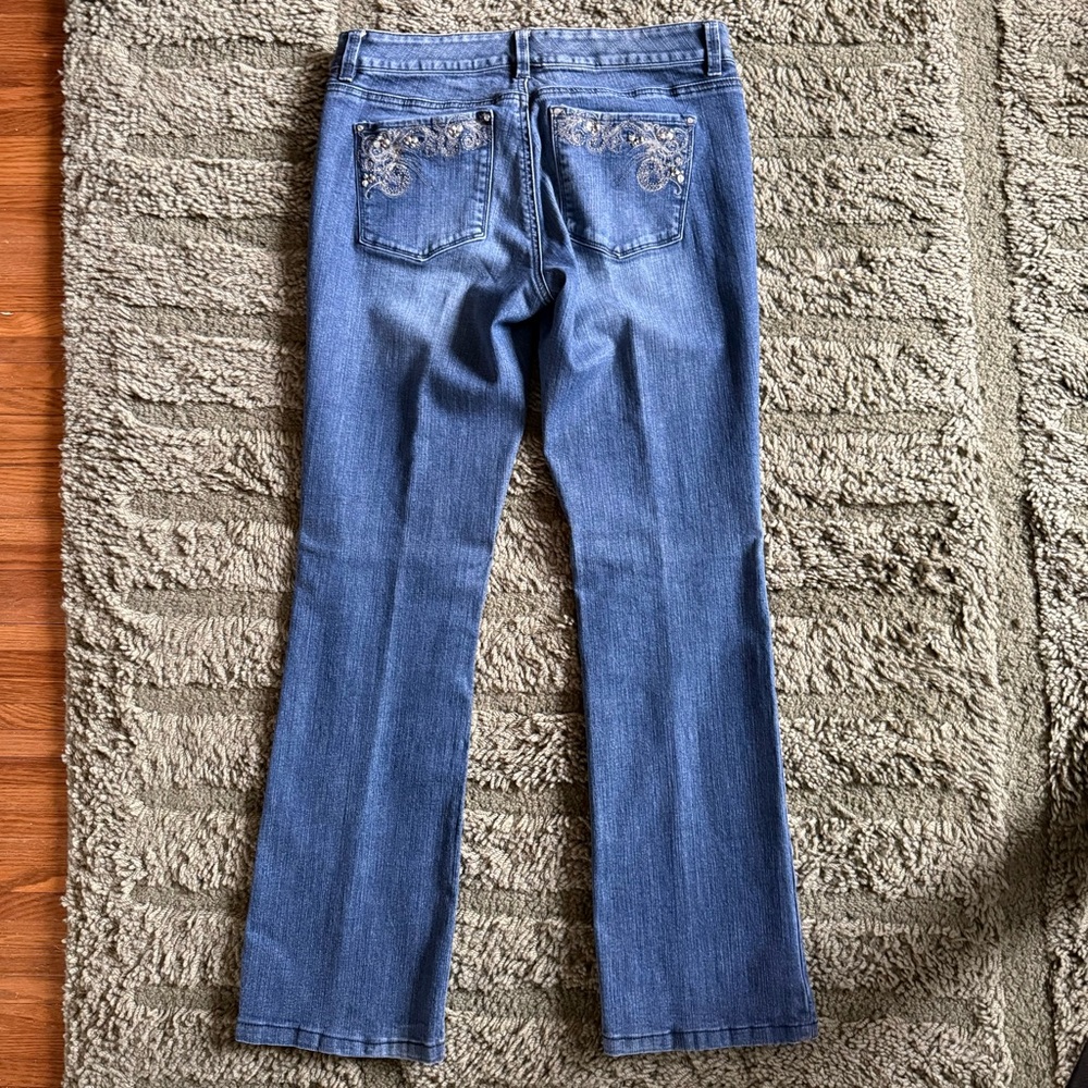 ✨ Bundle of 3 Women’s Size 6 Jeans – Glam Denim Lot ✨ - Picture 5 of 12